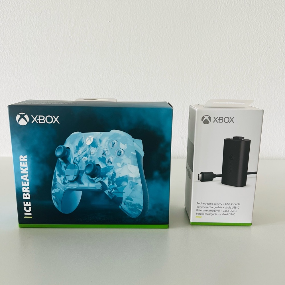 Xbox Bundle: Ice Breaker Wireless Controller + Original Battery and USB-C Cable